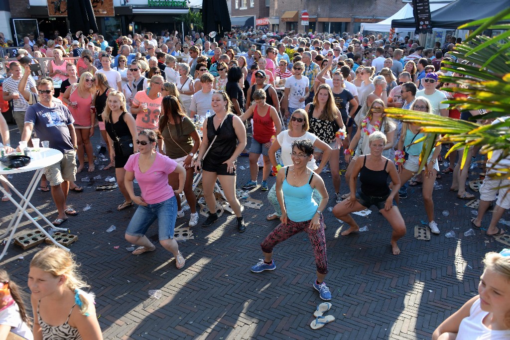 ../Images/Zomercarnaval Noordwijkerhout 299.jpg